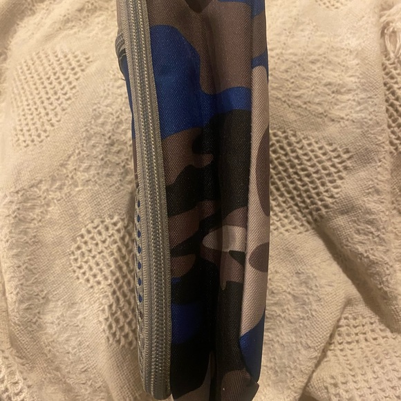 L.L. Bean Blue and Brown Camo Lunch bag - Picture 3 of 5